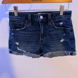I am selling an Abercrombie Jean short size 00